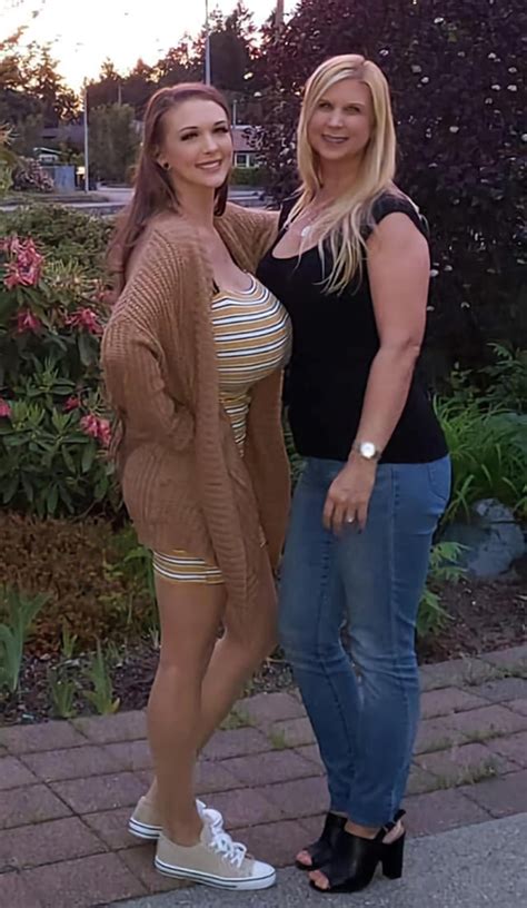 blonde big tit mom